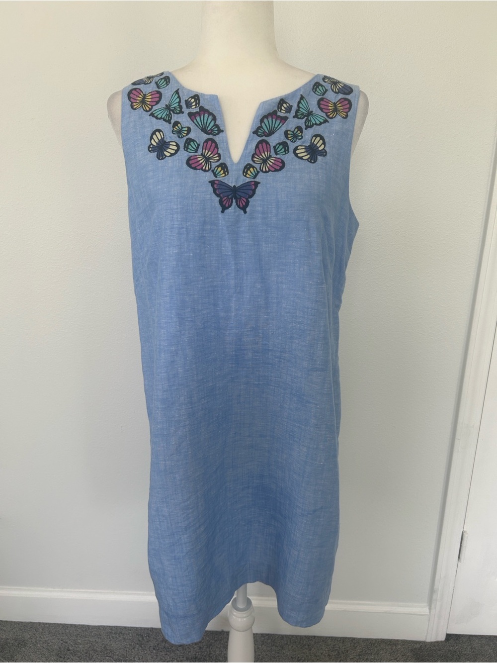 Talbots Light Blue Sleeveless Linen Dress with Embroidered Butterflies. Size 10p